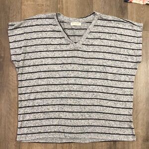 78 & SUNNY Gray Striped V-Neck Boxy Knit Top